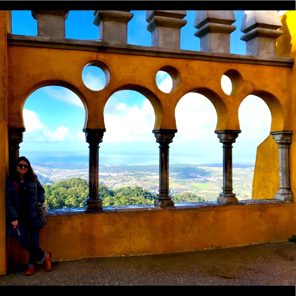 Meet your Posher, Lara